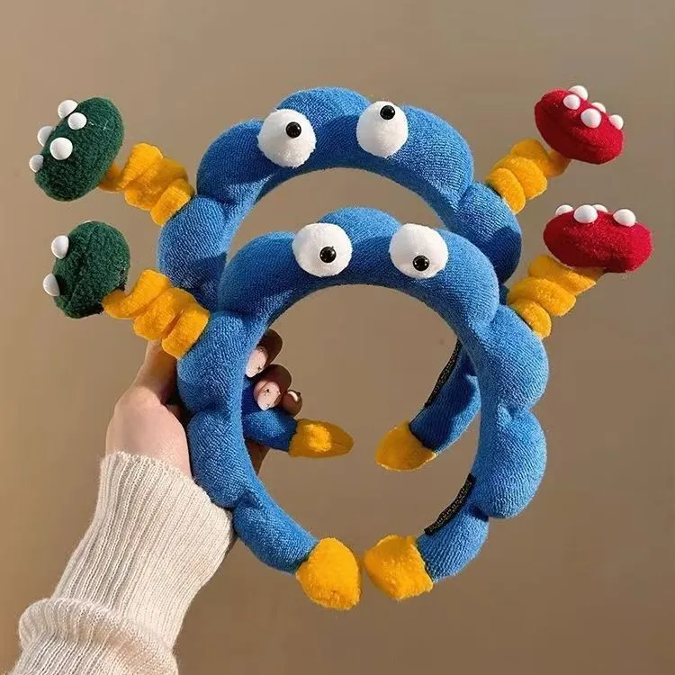 Kawaii Cartoon Plush Face Wash Headband – Soft Non-Slip Spa Hair Hoop, Cute Big Eye Headband for Skincare & Makeup, Funny Hair Accessory for Women Girls